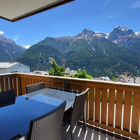 Chasa Scandella - Carl *