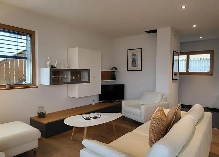 Chasa Scandella - Carl *